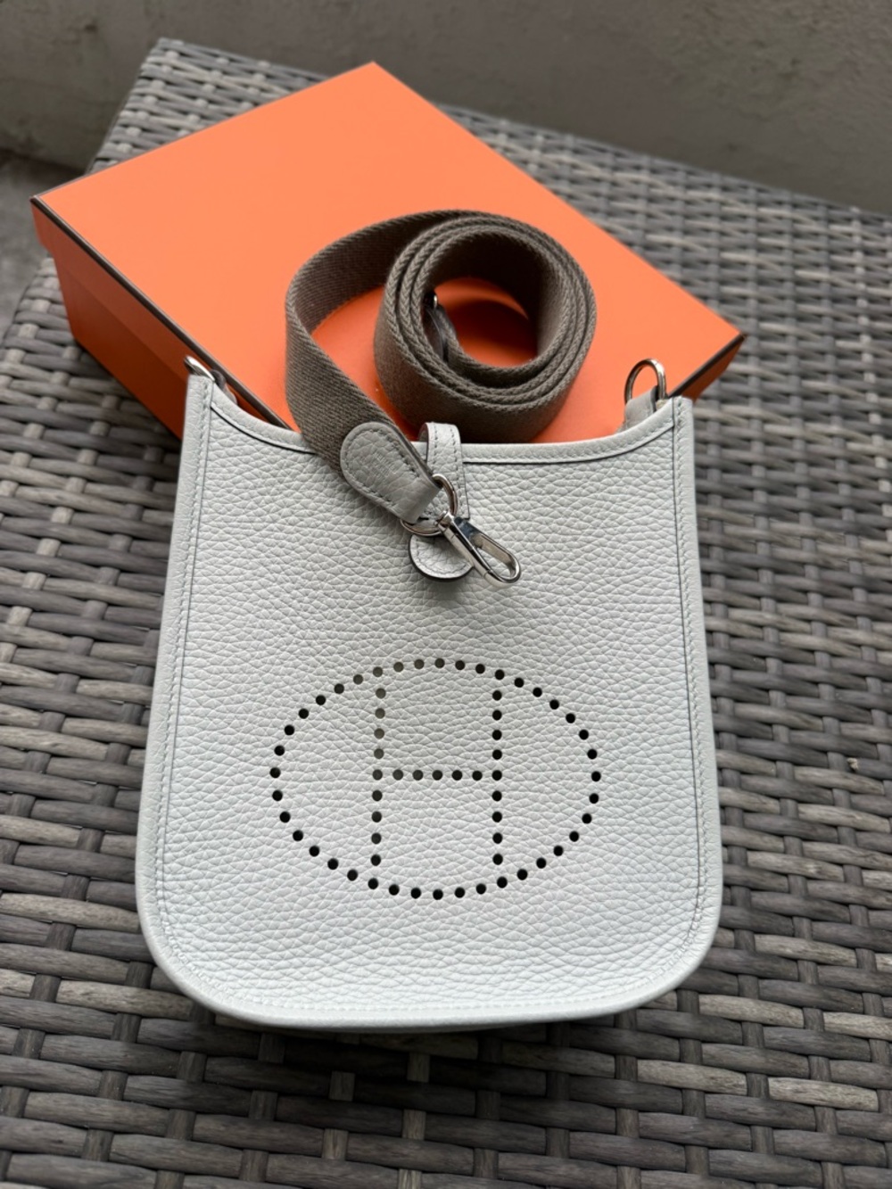 HERMÈS Mini Evelyne Amazone TPM 16 Bleu Pale & Gris Etain Full Set Receipt Copy - Picture 2 of 14